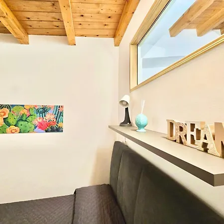 Carrettieri 9 Apartment