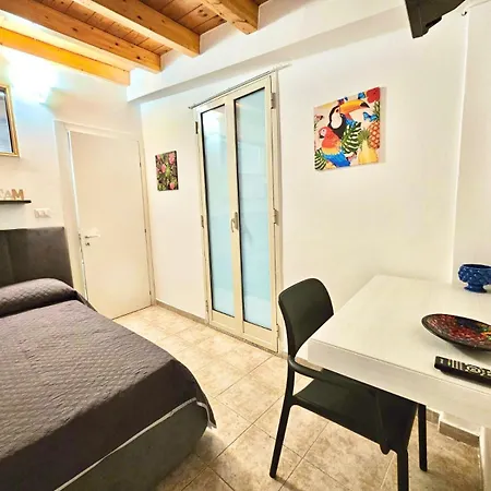 Carrettieri 9 Apartment